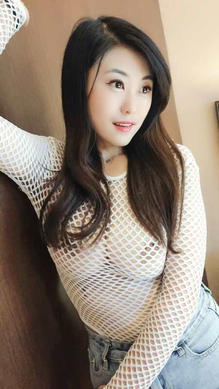 天府二街大车灯蒙族少妇